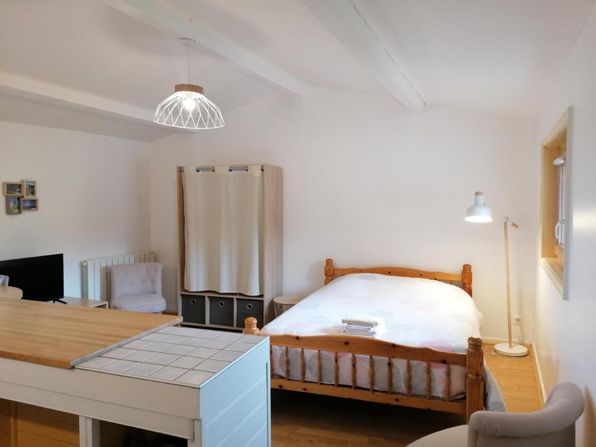Studio Avec Balcon Au Pied Du Rocher D'Aiguilhe Apartment Le Puy-en-Velay Exterior photo